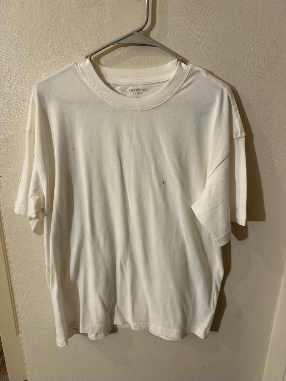 American Eagle Outfitters White Short Sleeve Crew Tee
